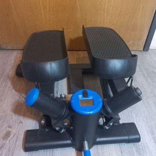 Stepper Crivit used with 2 resistance bands and display