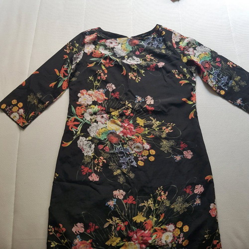 Floral dress size small like new