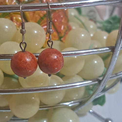 Earrings with silver metallic elements and brown round beads like new