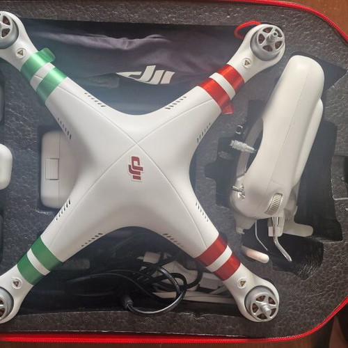 Dji Phantom 4 Standard drone like new with 3 extra batteries and backpack case