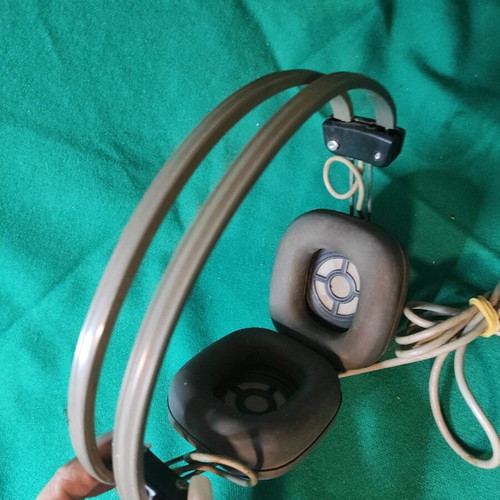 Hosiden headset used, functional