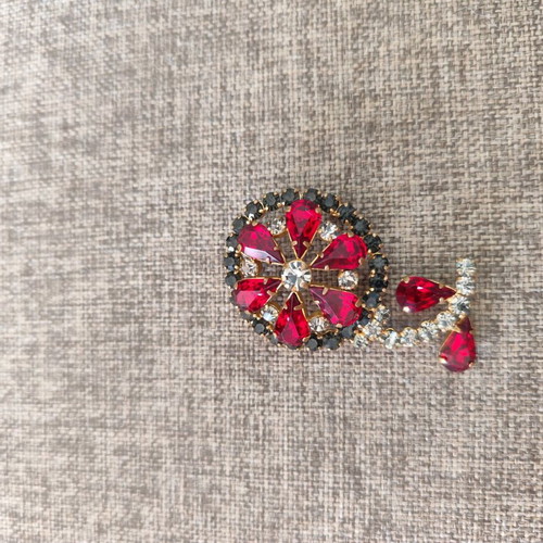 Pin used, missing clasp