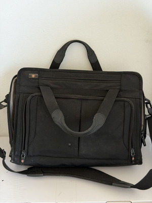 Victorinox laptop bag used, black, briefcase style