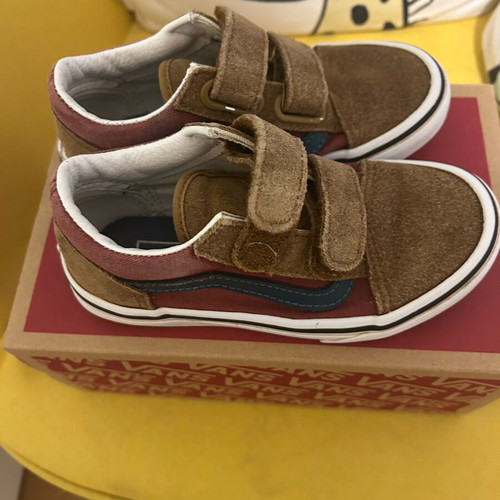 Vans kids shoes No 27.5 in like new condition brown