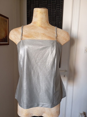 Carlo Colucci women's elastic top size M, like new, silver