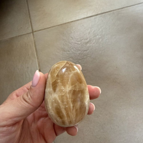 Quartz Crystal Decorative Egg like new for Feng Shui