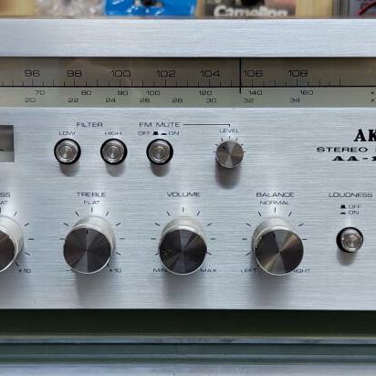 Akai AA-1030L stereo receiver used