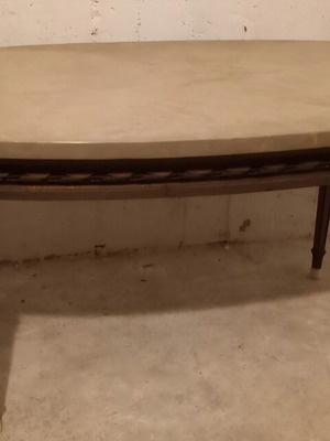 Coffee tables and side tables like new