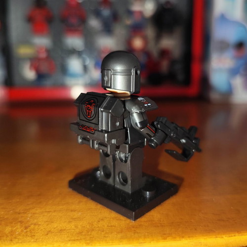 Wrecker figure like new with base, backpack, blasters, armor