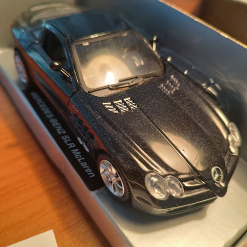 Mercedes SLR McLaren 1:32 model car new