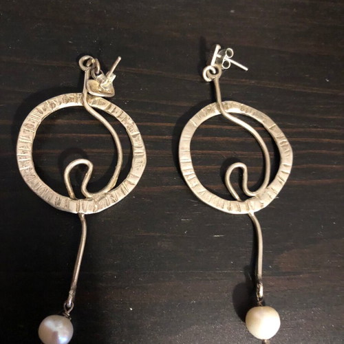 Handmade silver earrings like new with pearl