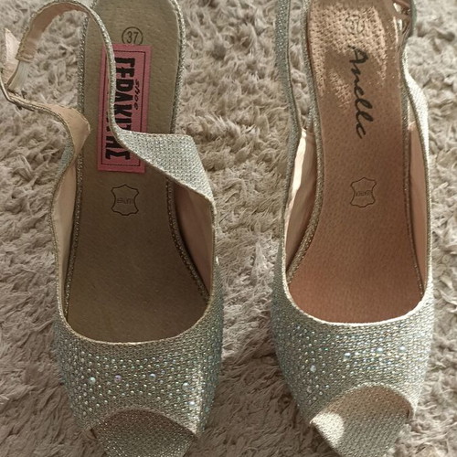 Pip Toe Silver Heels Size 37 New with Hidden Platform
