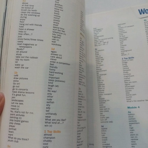 To the top 2 mm publications student s book new without CD