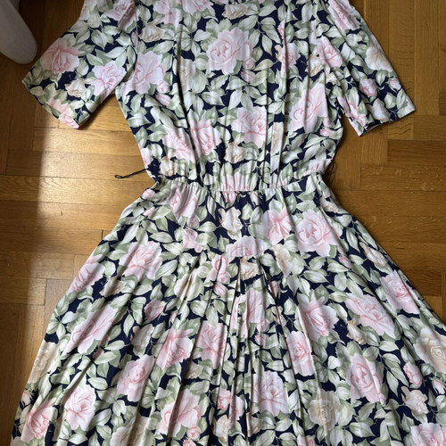 Vintage floral dress like new, colorful, size S