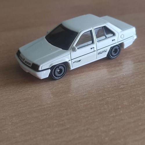 Hot Wheels Proton Saga like new
