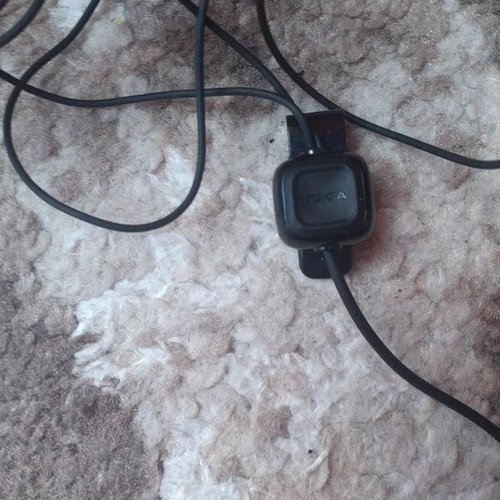 Nokia headphones like new, wired