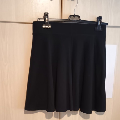 Flared skirt new, size M, black with elastic waist