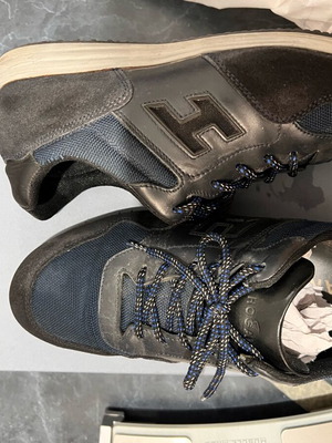 Hogan blue shoes like new