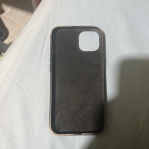 iPhone 13 case used, very good condition