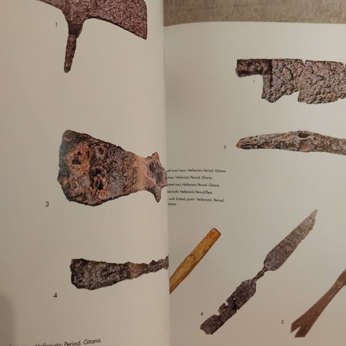 Igoumenitsa Archaeological Museum book, perfect condition