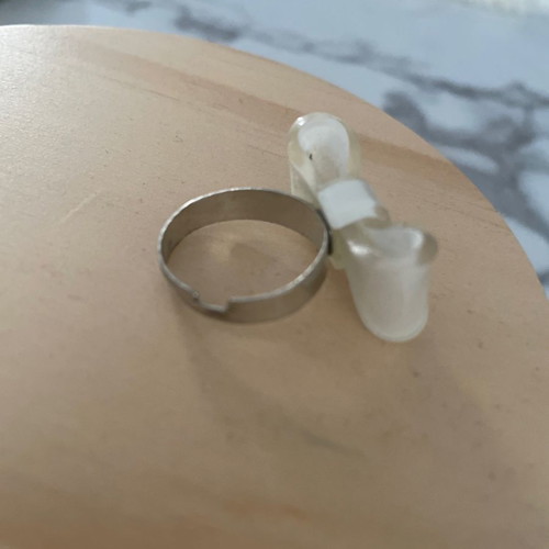 Ring with bow used, adjustable