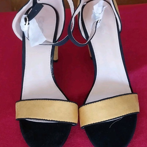 GOGO women's sandals new, size 40, mustard color, 10 cm heel