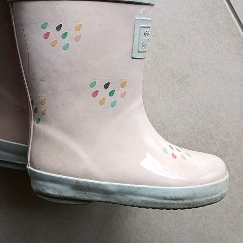 Monsoon rain boots used, pink, size 24, color changing