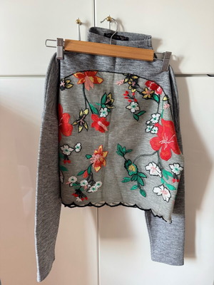 Nidodileda top like new, gray, size S