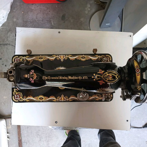Mede Japan Transist sewing machine vintage, like new