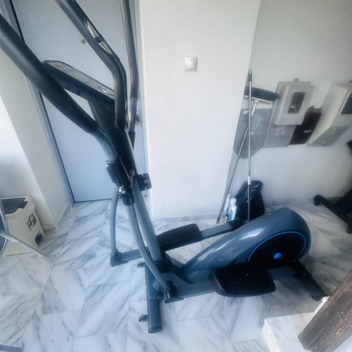 X-FIT Elite Elliptical 2023 like new with smooth motion