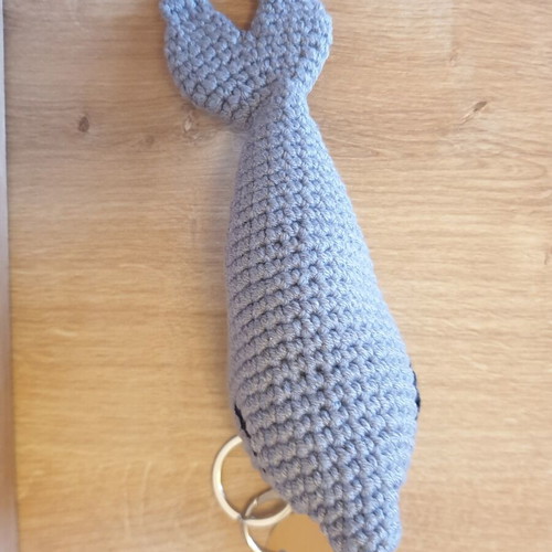 Sleepy Whale Knitted Charm Keychain new, gray