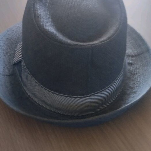 Aria men's hat size 56 blue like new