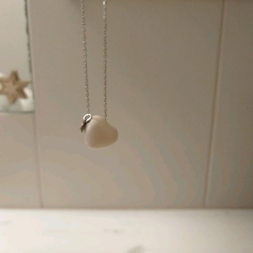 Silver delicate necklace like new with heart pendant and thin chain