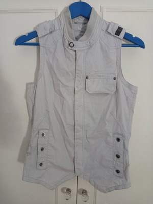 Biston sleeveless jacket gray like new, size M