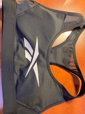 Αθλητικό μπουστάκι Reebok μεταχειρισμένο, μέγεθος M, μαύρο