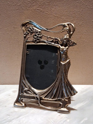 Antique Art Nouveau Bronze Frame like new