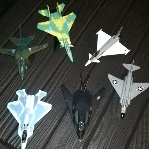 Maisto collectible metal fighter planes used, pack of 5