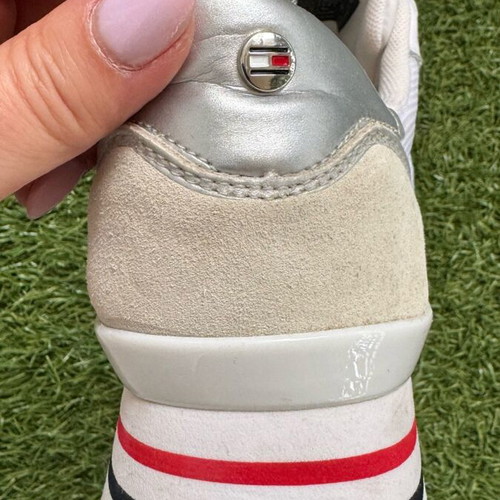 Tommy Hilfiger sneakers like new, white, size 39