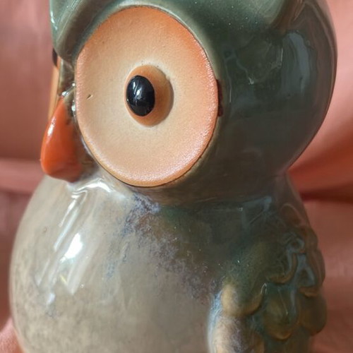 Large porcelain owl with nice colors, height 17cm