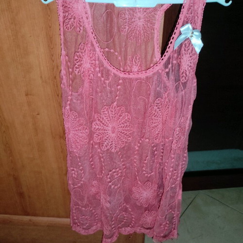 Fuchsia lace blouse like new, transparent