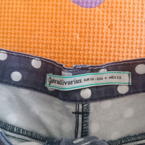 Stradivarius three shorts pack medium like new, blue