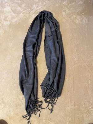 Scarf pashmina like new, gray