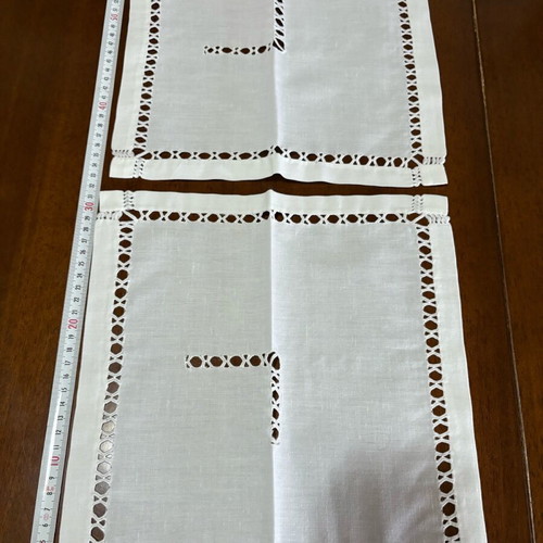Doilies like new, set of 2-3 pieces