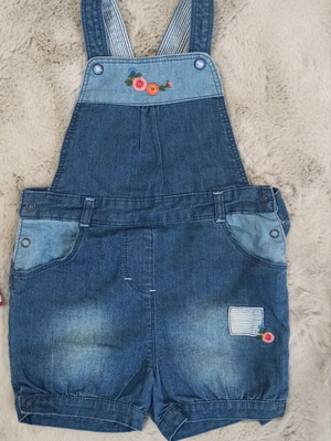 Denim shorts, salopette and t-shirt set like new, 3 pieces