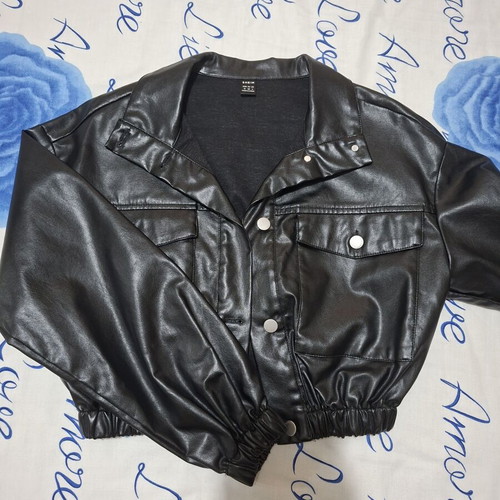 Κοντό μαύρο μπουφάν δερματίνη Shein cropped bomber, σαν καινούργιο, μέγεθος Μ