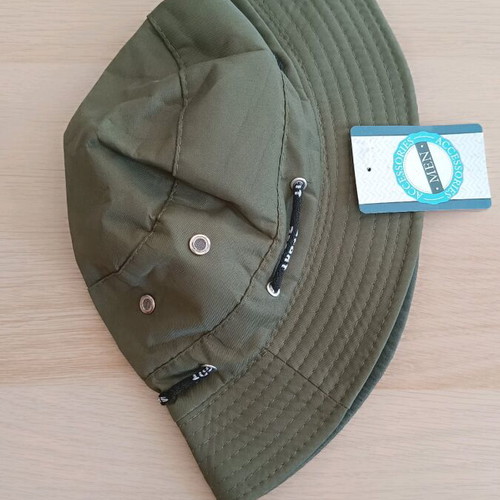 Beach hat khaki new with tag