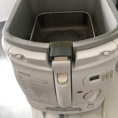 Kenwood DF460 deep fryer used, 2.5 L