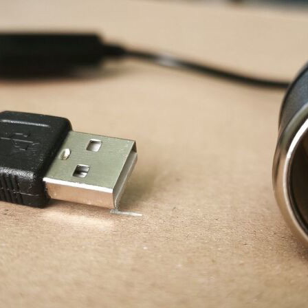 USB Type-A to Car Cigarette Lighter Socket Adapter cable new