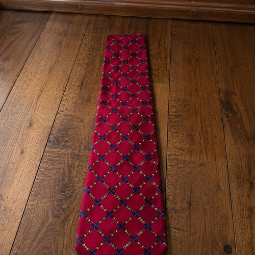 Hugo Boss silk tie like new, blue and red
