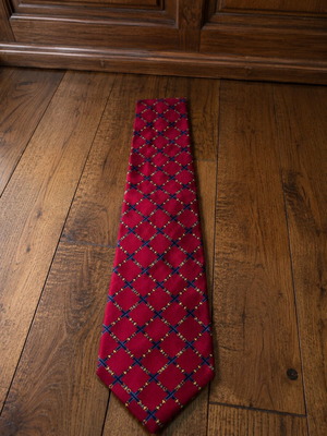 Hugo Boss silk tie like new, blue and red